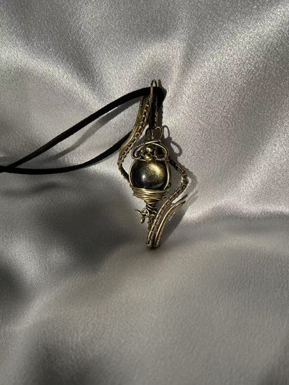 "TIME TRAVEL" GOLDIA NECKLACE